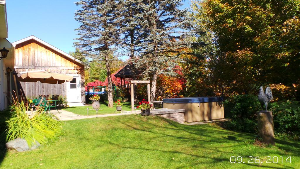 Auberge De La Tour Et Spa Magog Ngoại thất bức ảnh