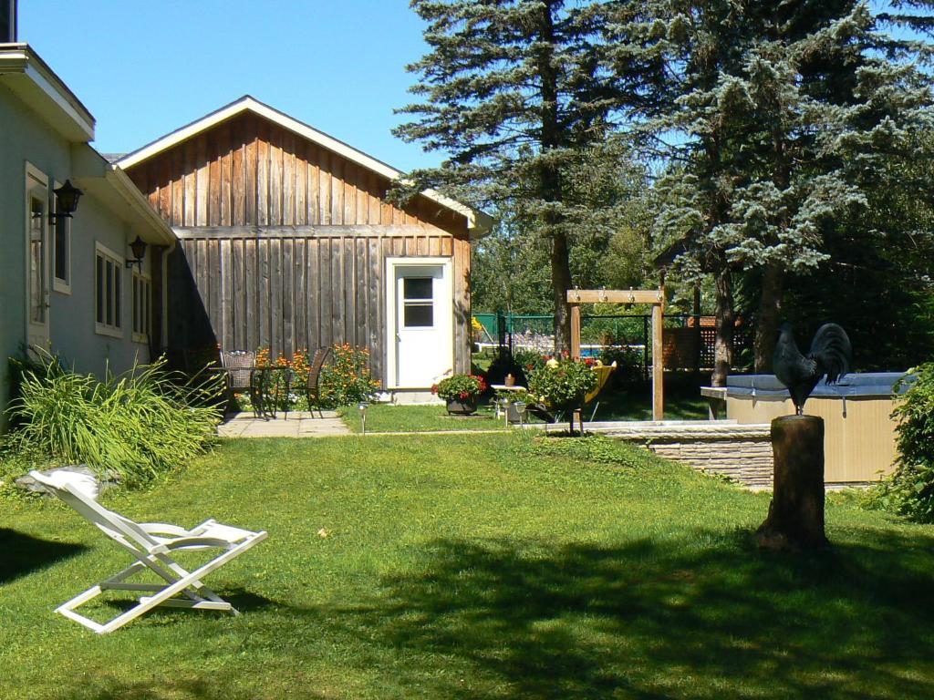Auberge De La Tour Et Spa Magog Ngoại thất bức ảnh