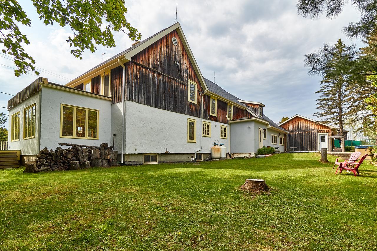 Auberge De La Tour Et Spa Magog Ngoại thất bức ảnh