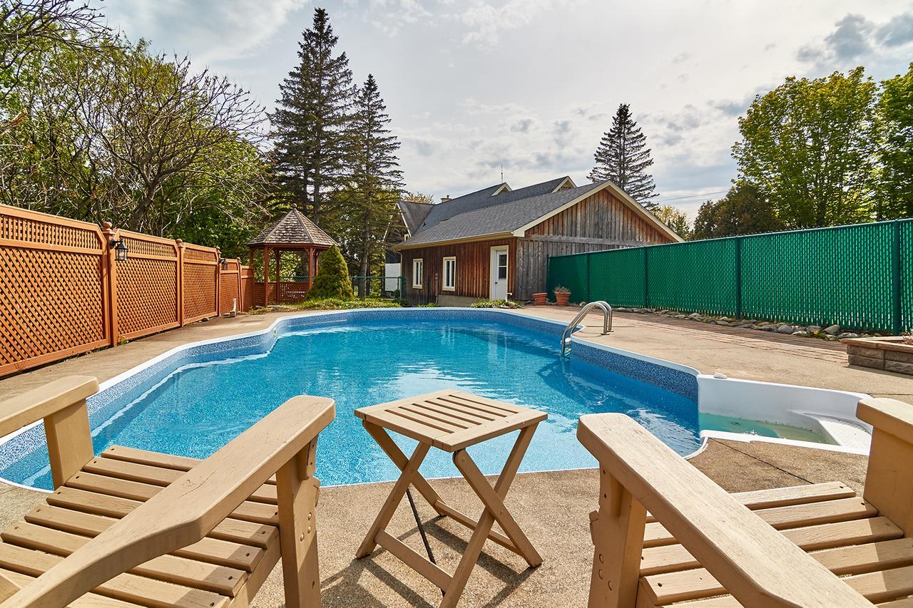 Auberge De La Tour Et Spa Magog Ngoại thất bức ảnh